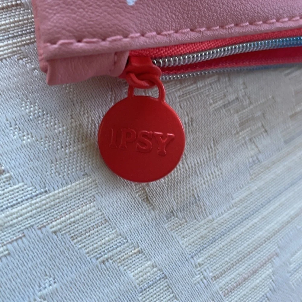 June 2021‎ Ipsy Bag